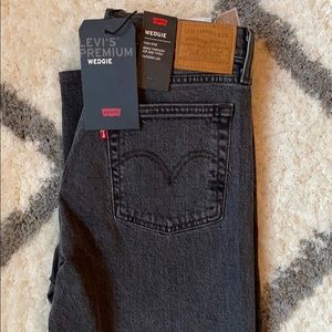 Levi’s Wedgie Fit Jeans